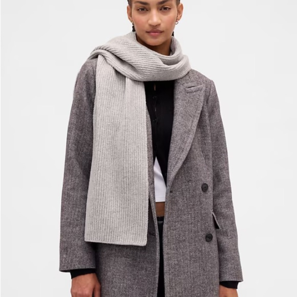 GAP CashSoft Scarf in Grey